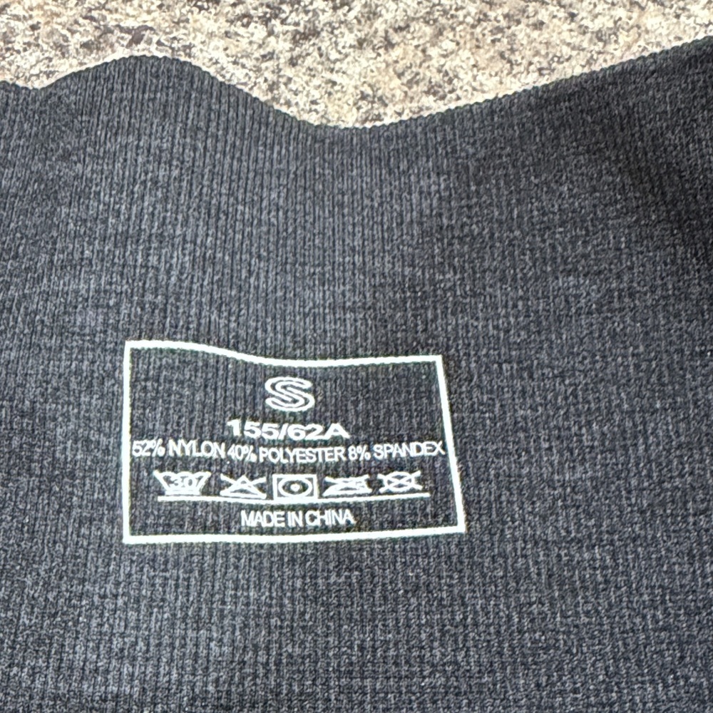 Ioni Black Leggings size small - Picture 6 of 7